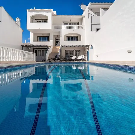 Lemos By Hellovacations *